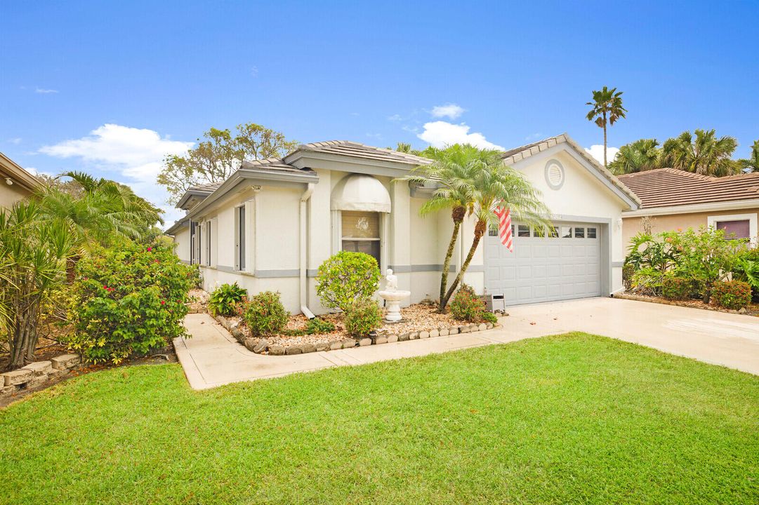 合同活跃: $3,400 (3 贝兹, 2 浴室, 1733 平方英尺)