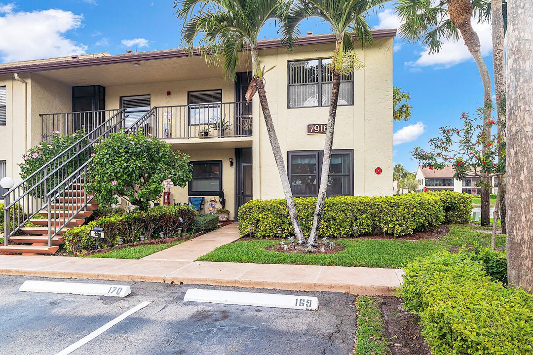 待售: $239,900 (2 贝兹, 2 浴室, 1220 平方英尺)