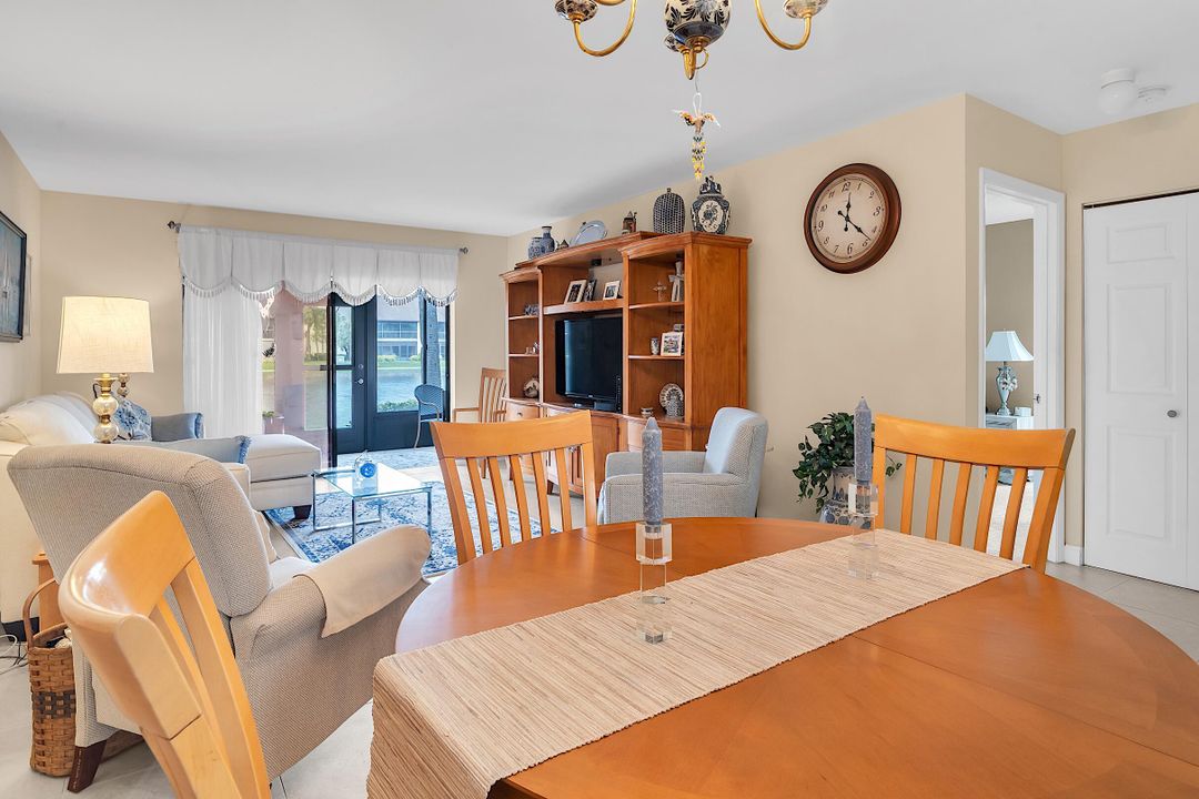 待售: $239,900 (2 贝兹, 2 浴室, 1220 平方英尺)