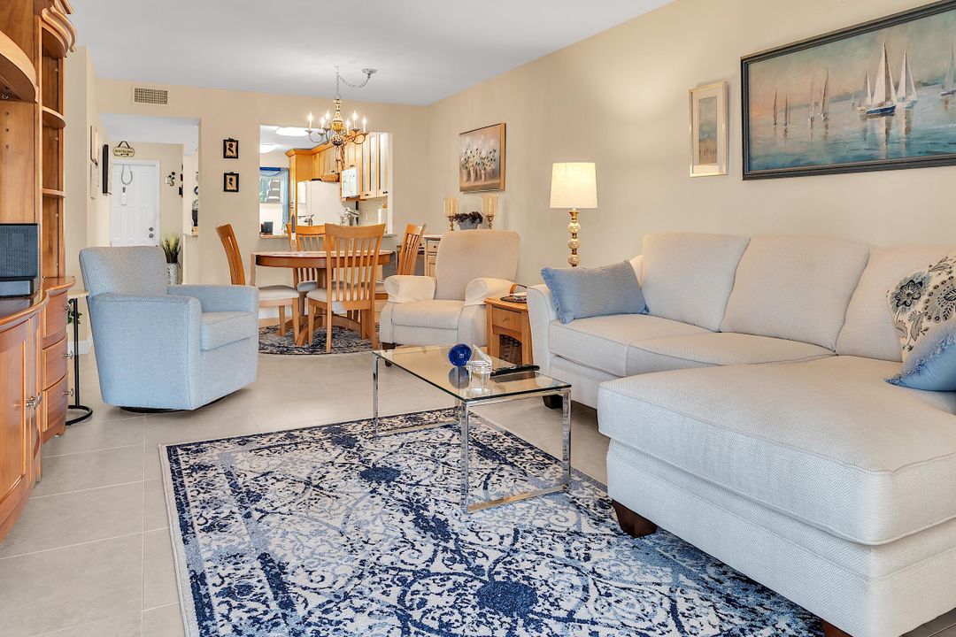 待售: $239,900 (2 贝兹, 2 浴室, 1220 平方英尺)