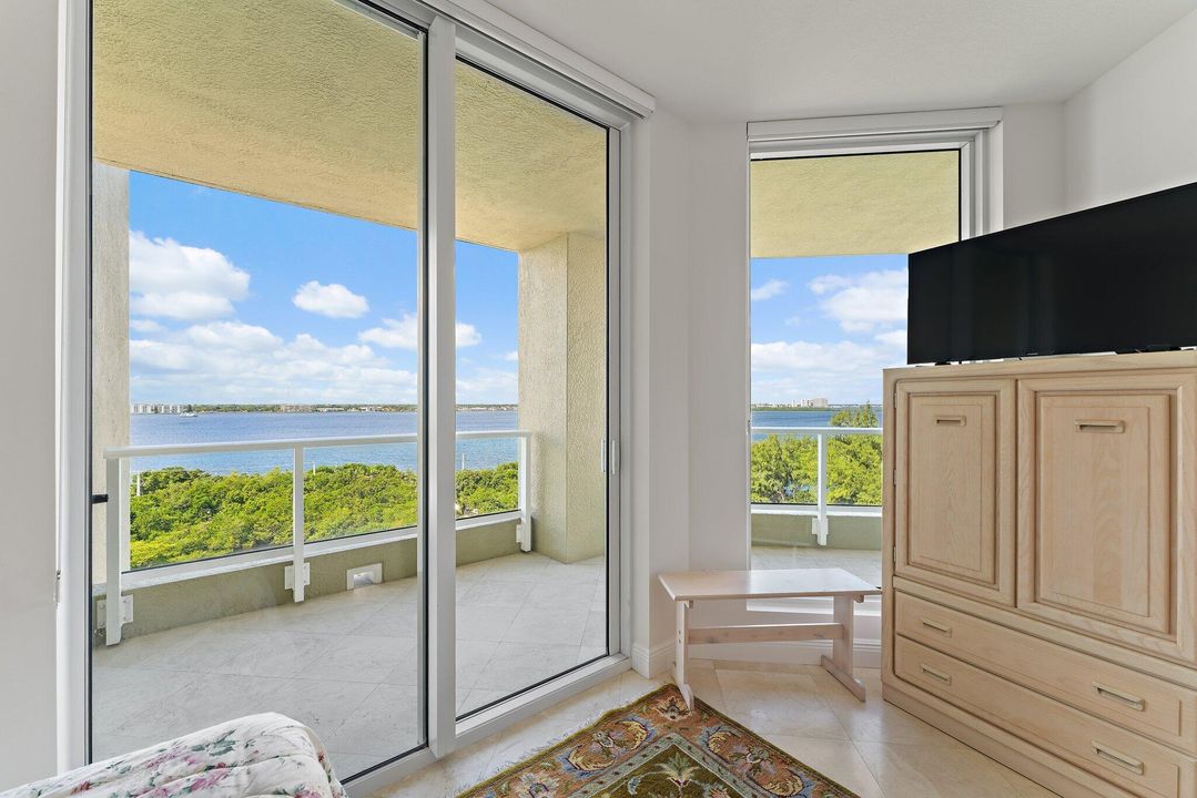 For Sale: $3,480,000 (4 beds, 4 baths, 3753 Square Feet)