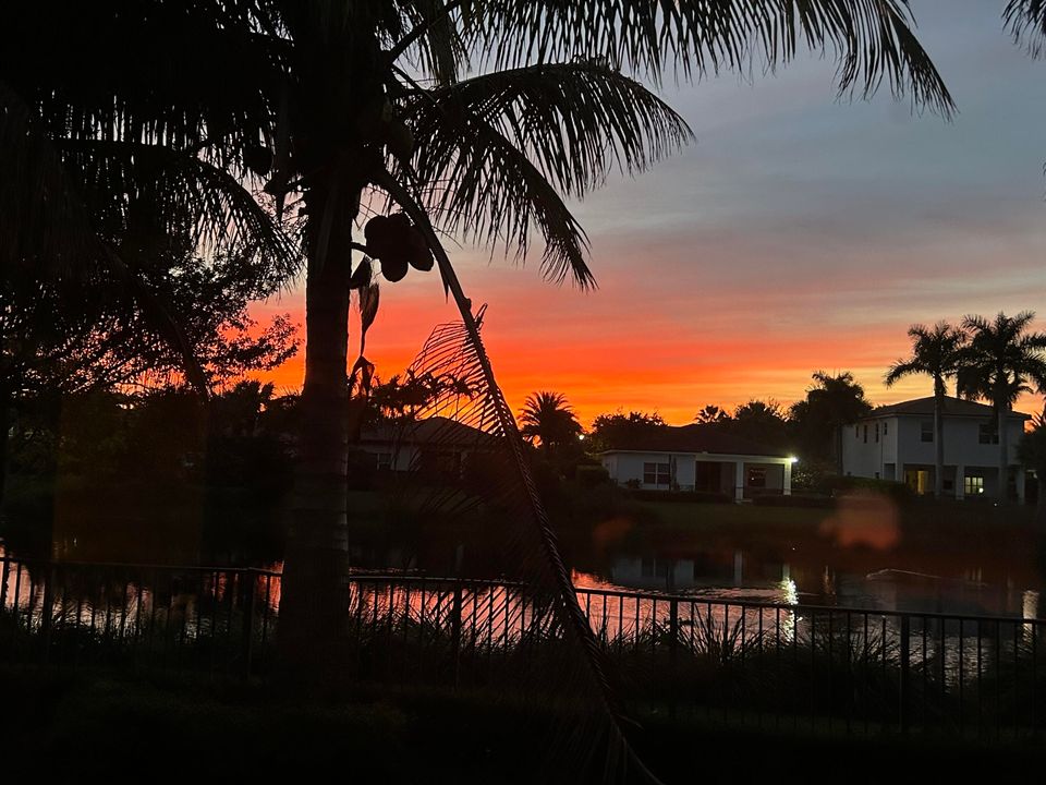 待售: $999,995 (4 贝兹, 2 浴室, 2334 平方英尺)