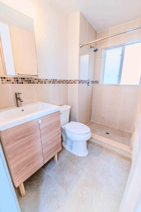 En Renta: $4,500 (3 camas, 2 baños, 1640 Pies cuadrados)