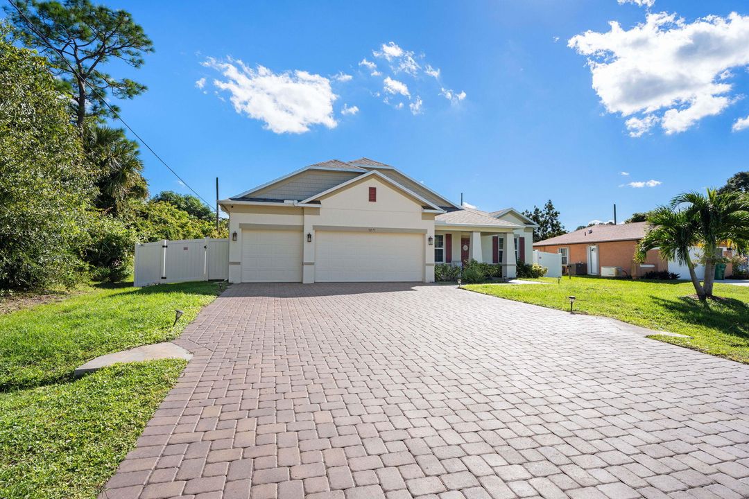 For Sale: $534,900 (4 beds, 3 baths, 2466 Square Feet)