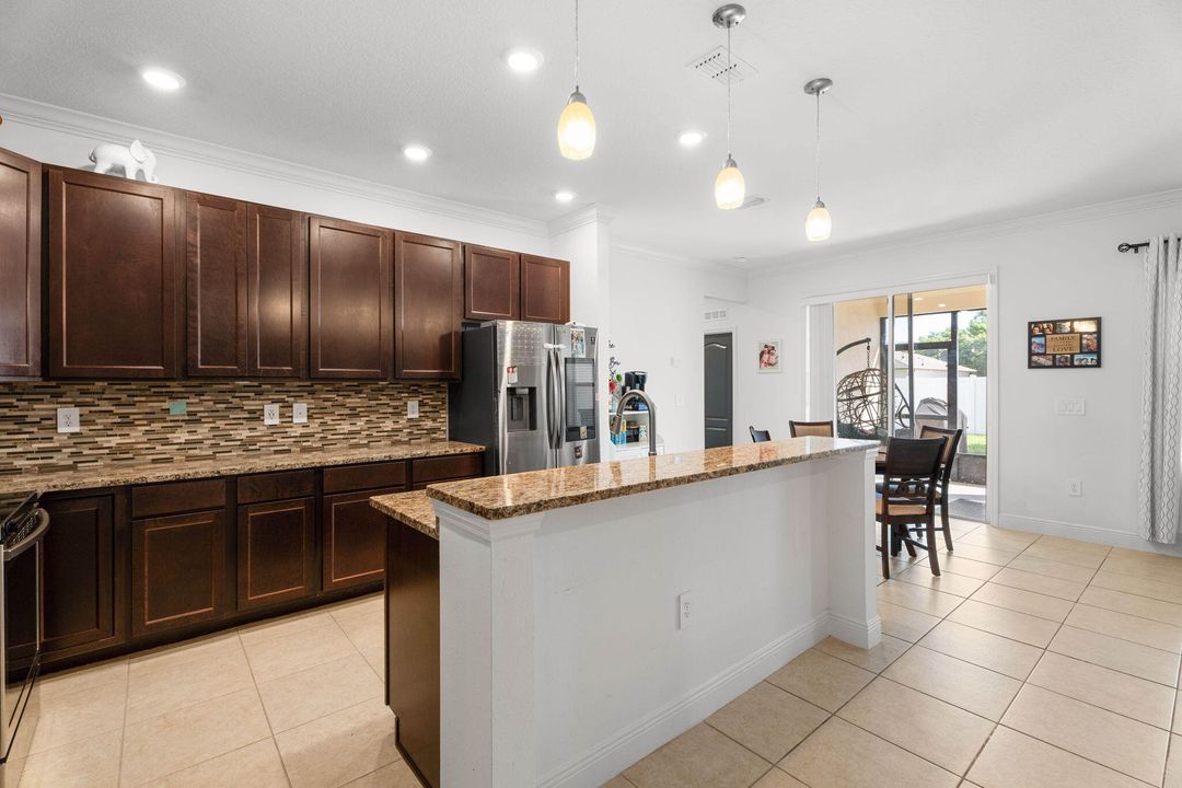 For Sale: $534,900 (4 beds, 3 baths, 2466 Square Feet)