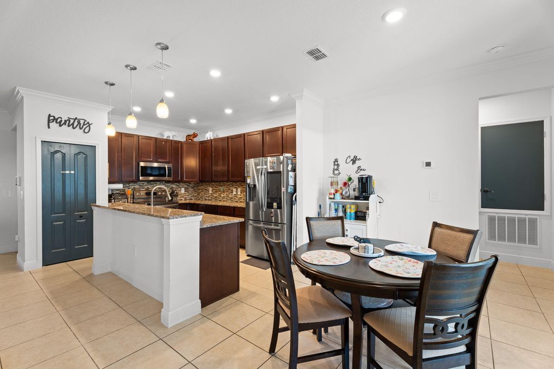 For Sale: $534,900 (4 beds, 3 baths, 2466 Square Feet)