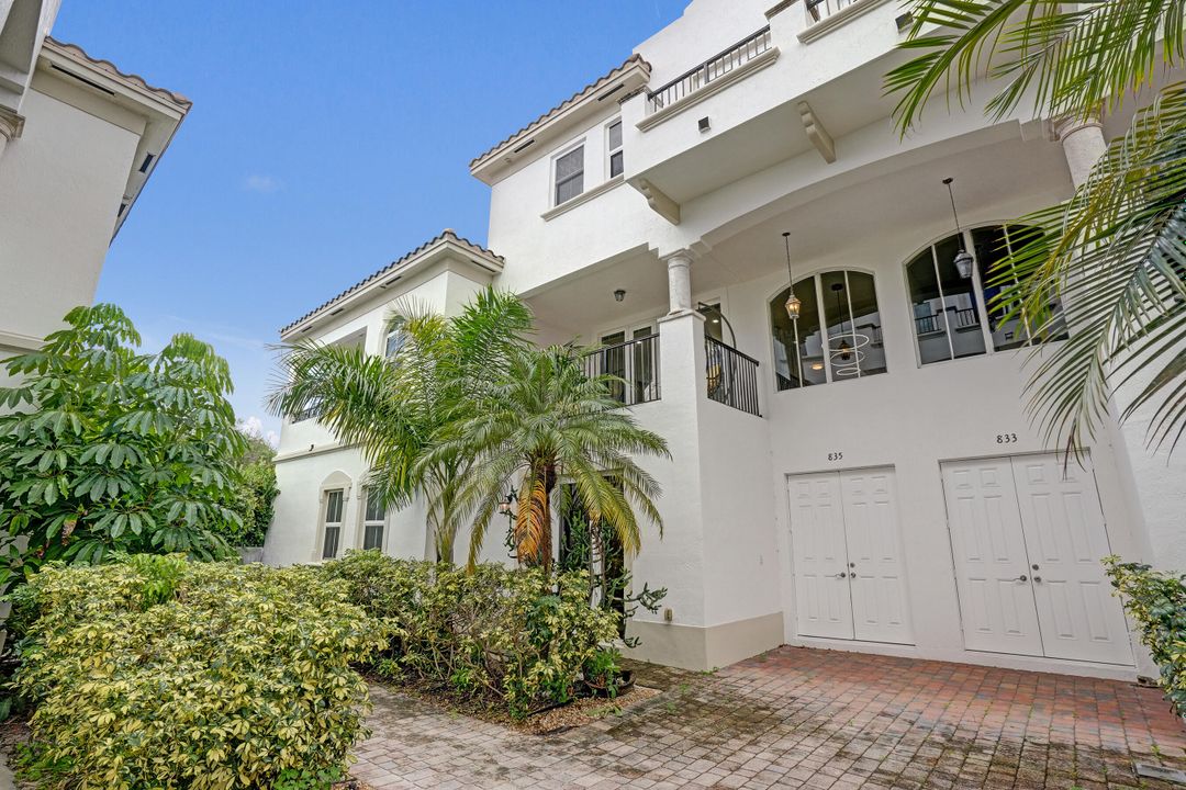 For Sale: $785,000 (4 beds, 3 baths, 2318 Square Feet)