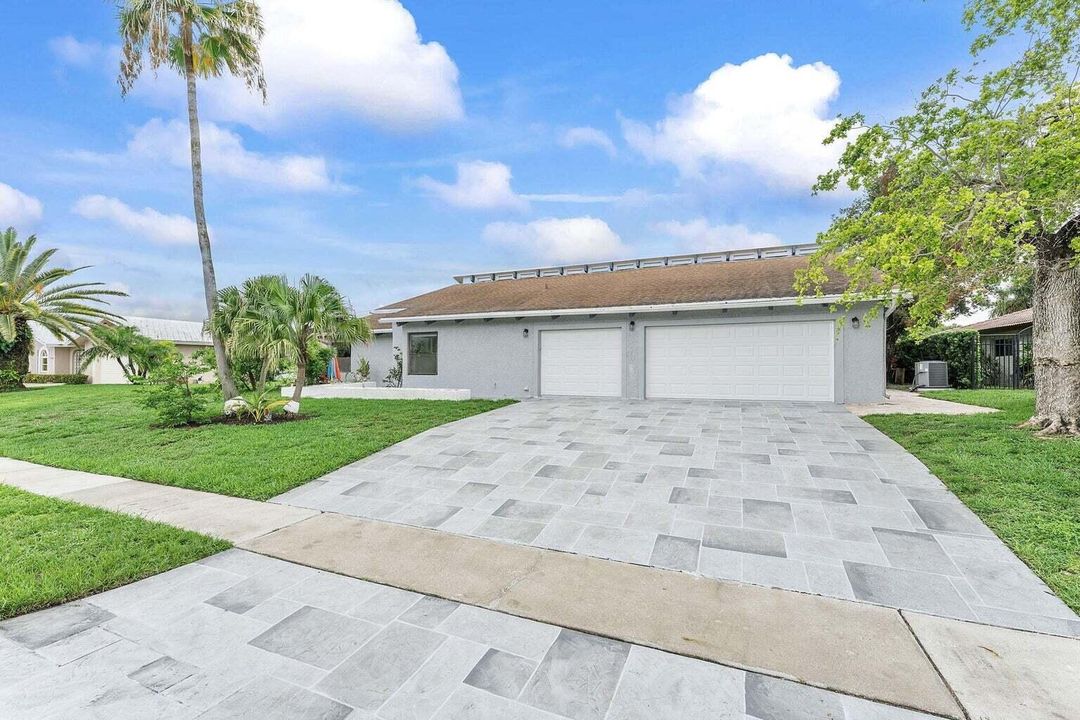 En Venta: $1,449,000 (5 camas, 3 baños, 2897 Pies cuadrados)