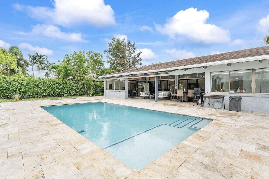 En Venta: $1,449,000 (5 camas, 3 baños, 2897 Pies cuadrados)