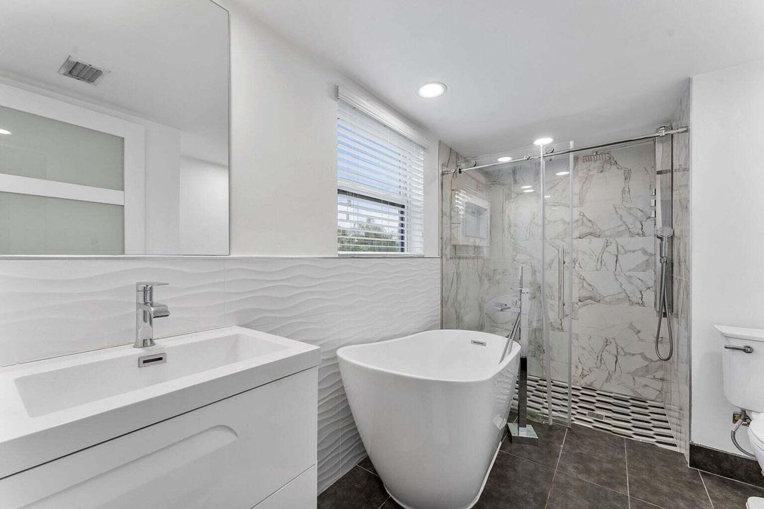 En Venta: $1,449,000 (5 camas, 3 baños, 2897 Pies cuadrados)