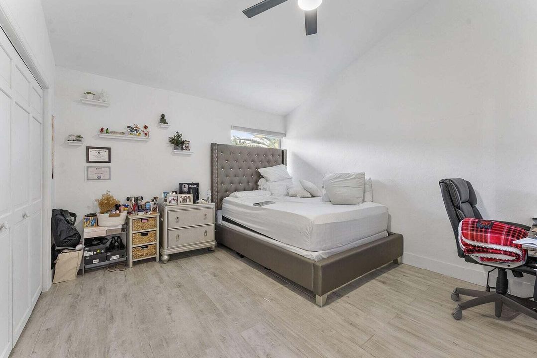 En Venta: $1,449,000 (5 camas, 3 baños, 2897 Pies cuadrados)