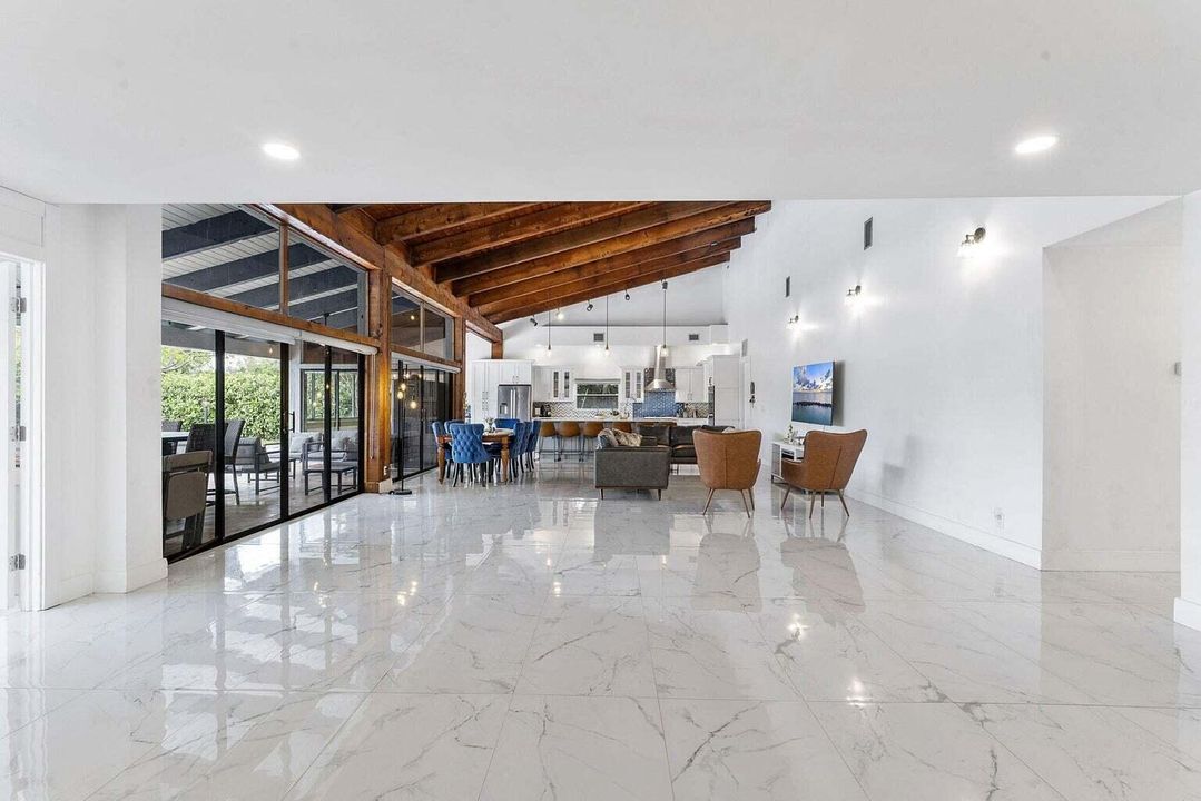 En Venta: $1,449,000 (5 camas, 3 baños, 2897 Pies cuadrados)