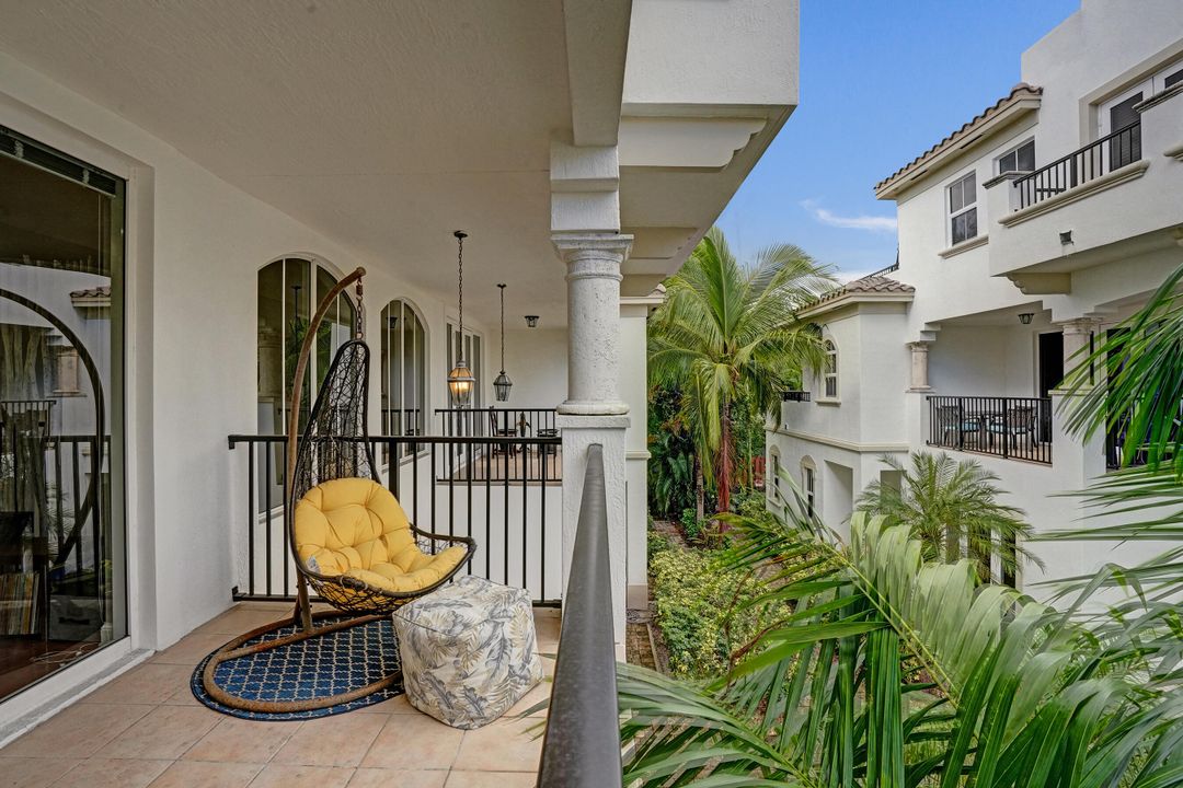 For Sale: $785,000 (4 beds, 3 baths, 2318 Square Feet)