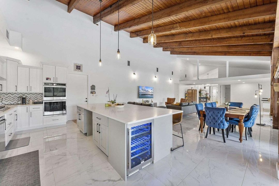 En Venta: $1,449,000 (5 camas, 3 baños, 2897 Pies cuadrados)