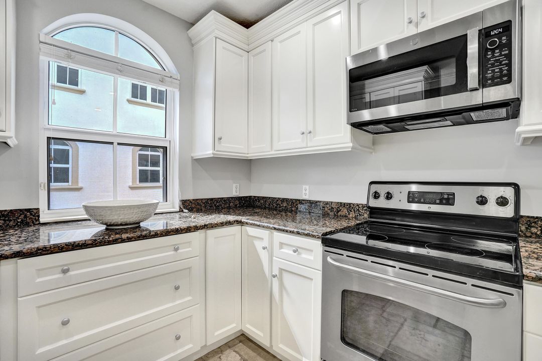 For Sale: $785,000 (4 beds, 3 baths, 2318 Square Feet)