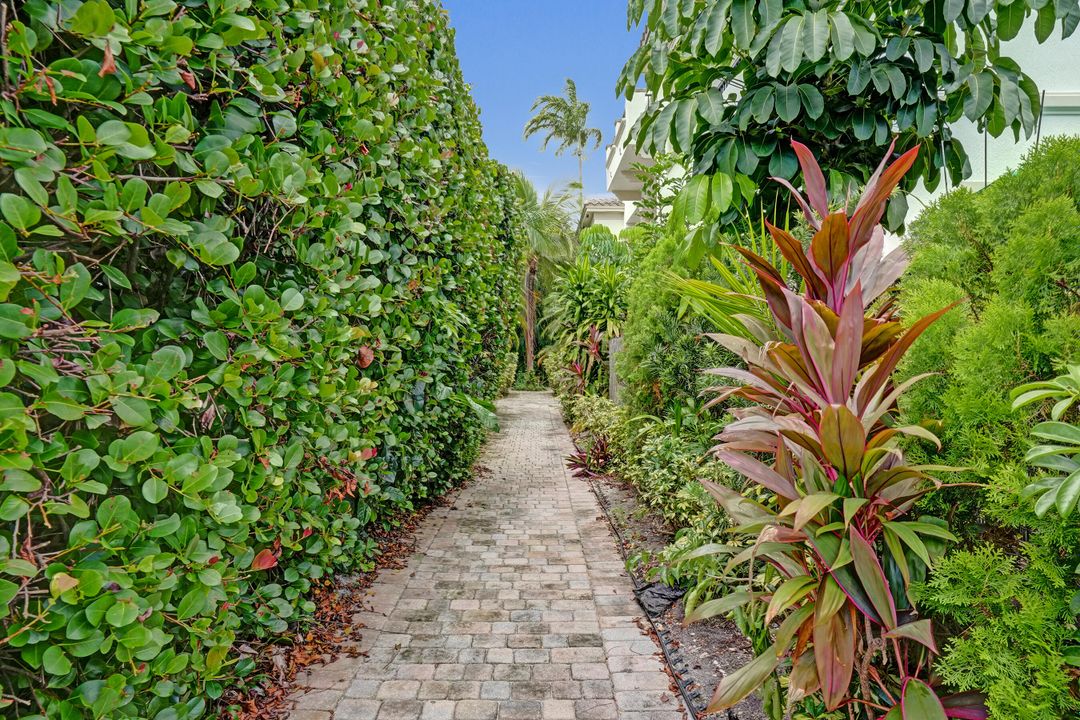 For Sale: $785,000 (4 beds, 3 baths, 2318 Square Feet)