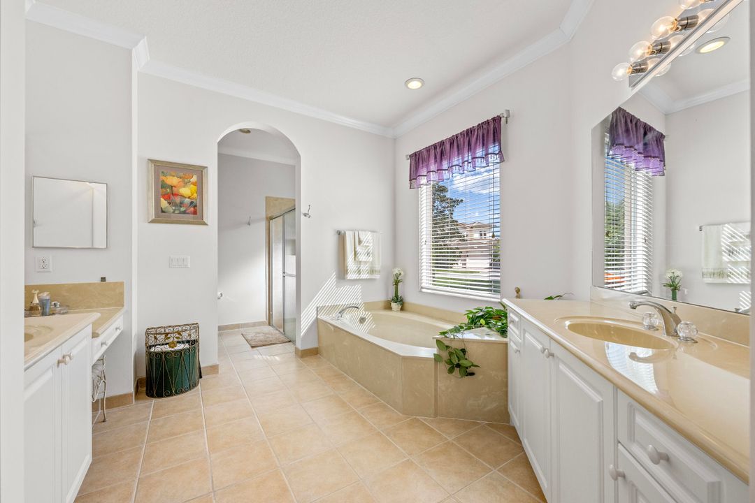 For Sale: $479,000 (3 beds, 3 baths, 2406 Square Feet)