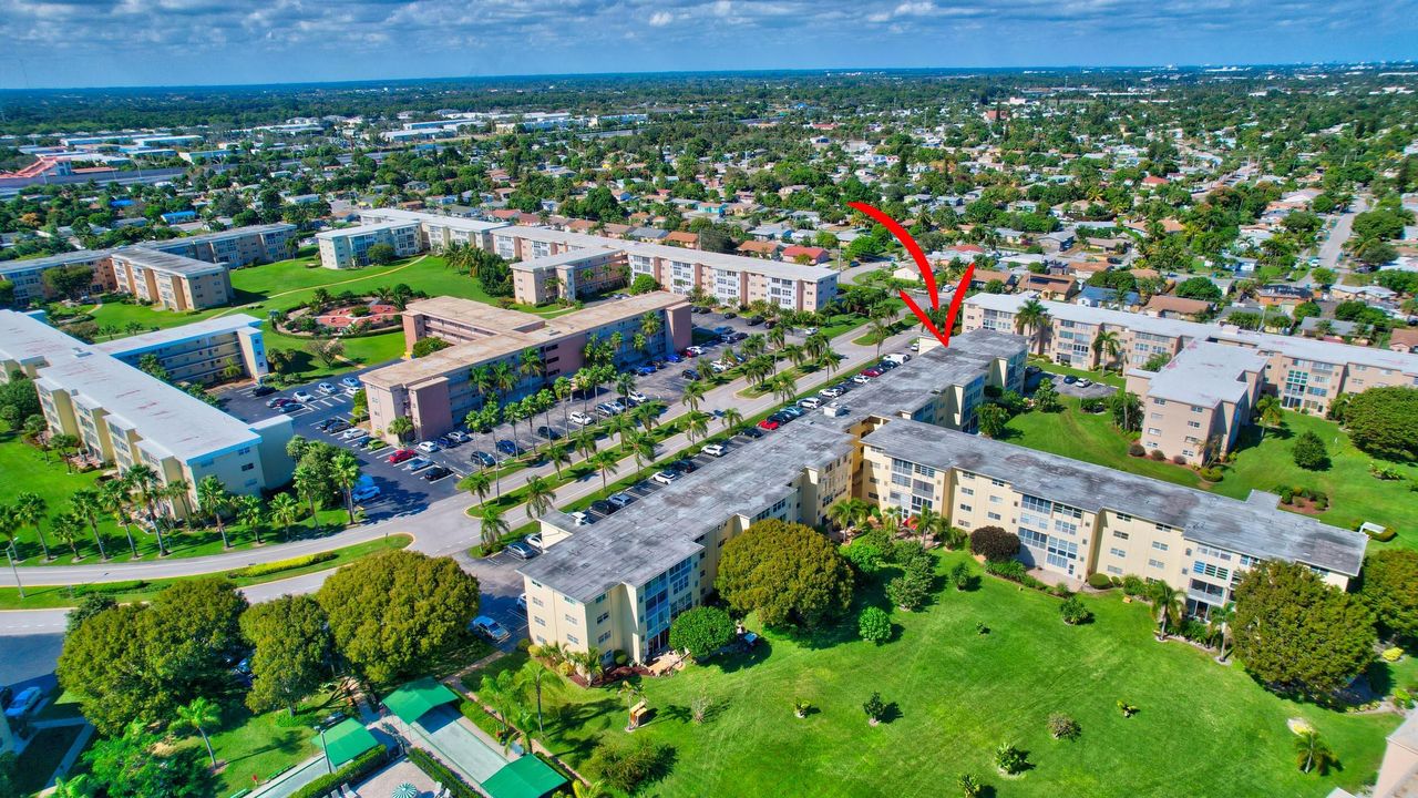 For Sale: $129,000 (2 beds, 2 baths, 960 Square Feet)