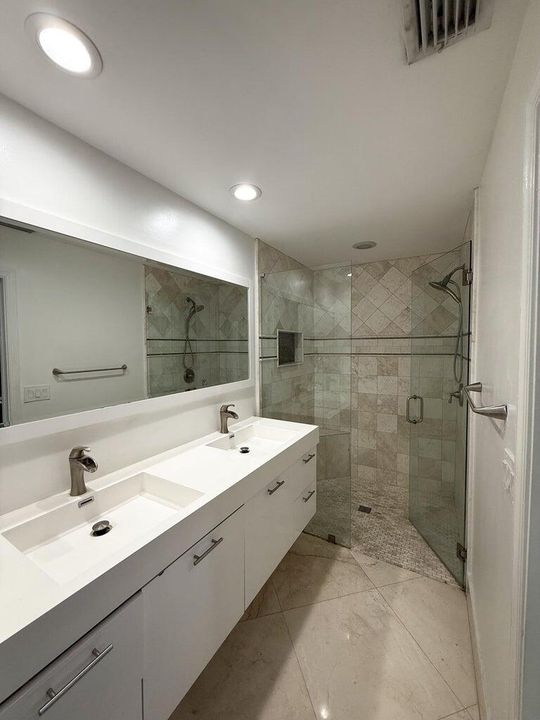 For Sale: $479,900 (3 beds, 2 baths, 1215 Square Feet)