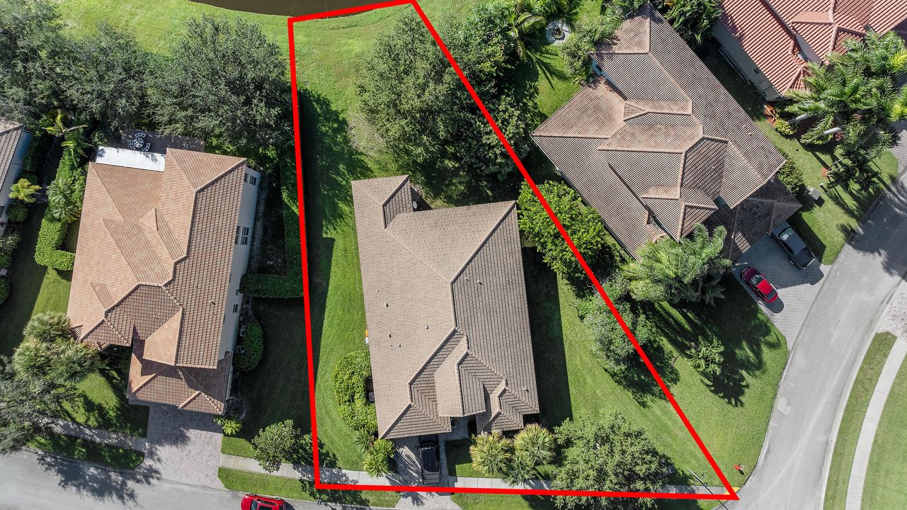 For Sale: $479,000 (3 beds, 3 baths, 2406 Square Feet)