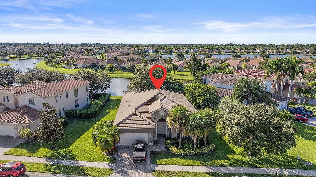 For Sale: $479,000 (3 beds, 3 baths, 2406 Square Feet)