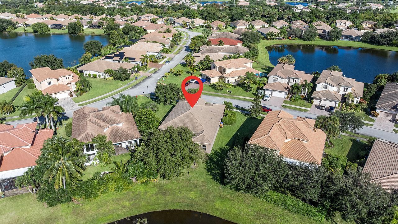 For Sale: $479,000 (3 beds, 3 baths, 2406 Square Feet)