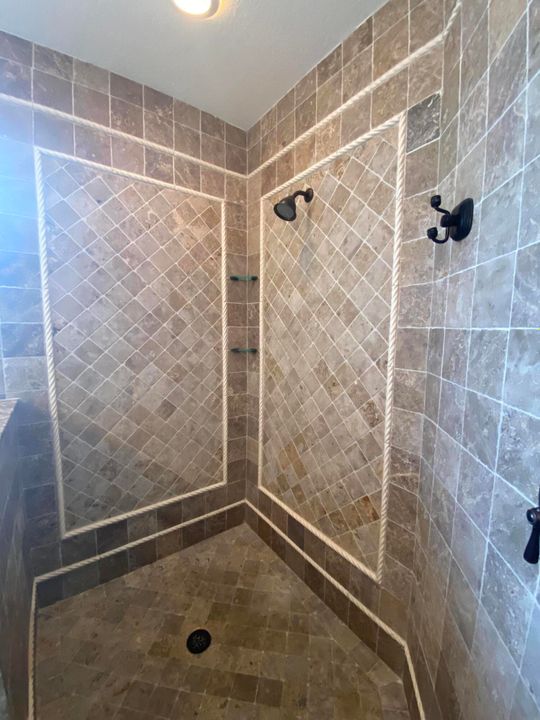 For Sale: $599,000 (3 beds, 3 baths, 2096 Square Feet)