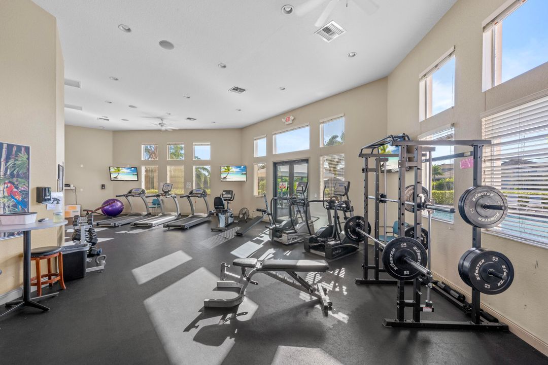 For Sale: $479,000 (3 beds, 3 baths, 2406 Square Feet)