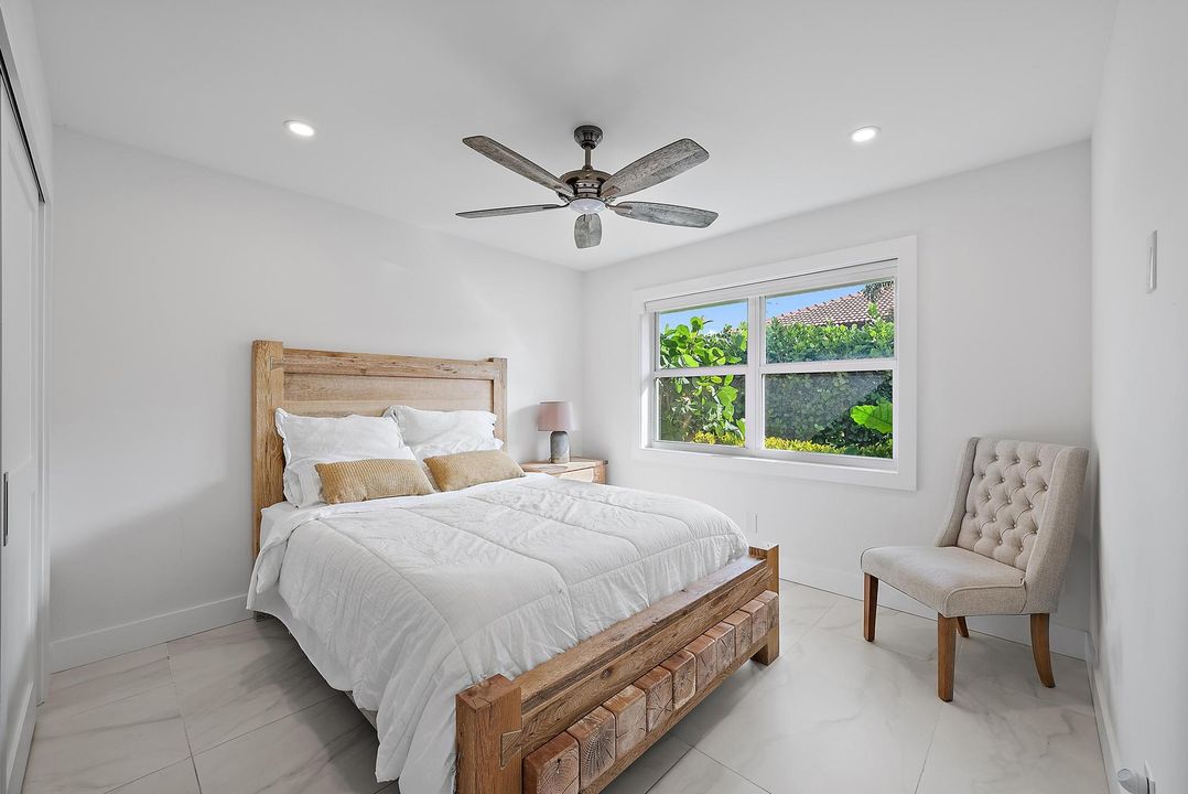 待售: $2,100,000 (3 贝兹, 2 浴室, 1802 平方英尺)