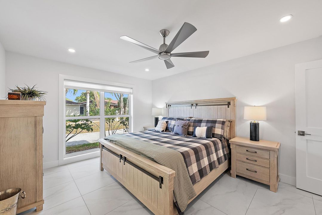 待售: $2,100,000 (3 贝兹, 2 浴室, 1802 平方英尺)