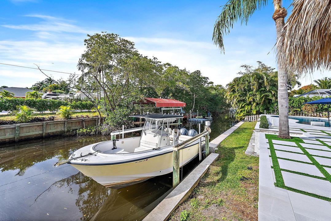 待售: $2,100,000 (3 贝兹, 2 浴室, 1802 平方英尺)