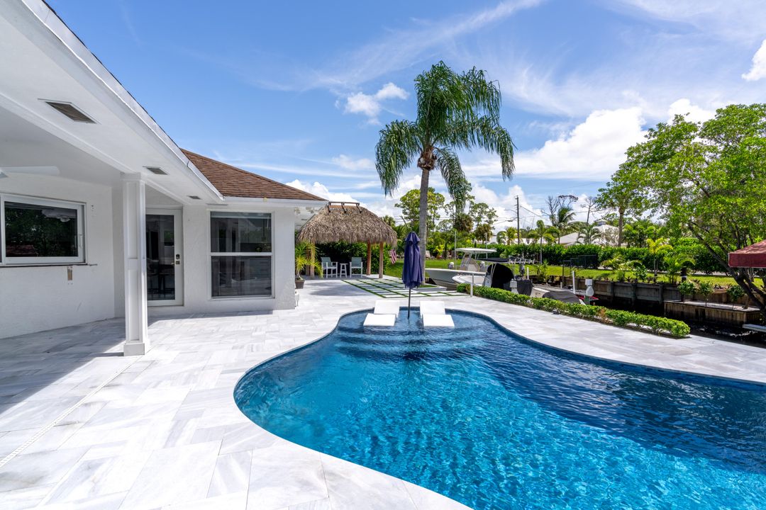 待售: $2,100,000 (3 贝兹, 2 浴室, 1802 平方英尺)