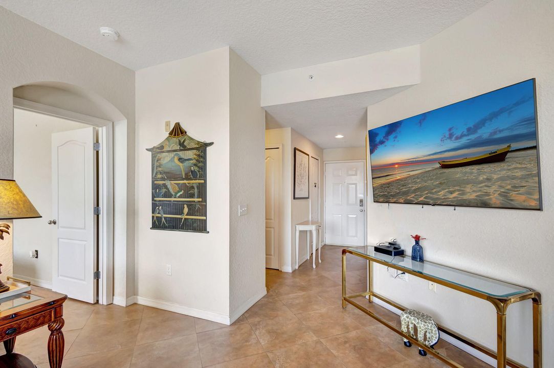 For Rent: $3,500 (2 beds, 2 baths, 1309 Square Feet)