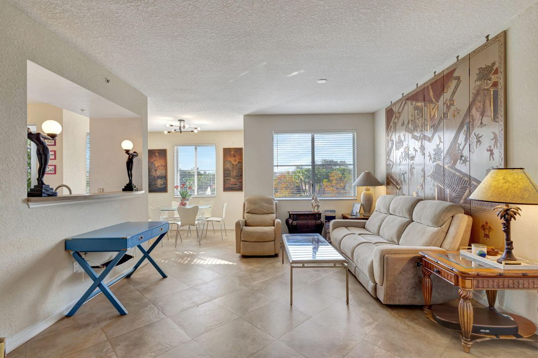 For Rent: $3,500 (2 beds, 2 baths, 1309 Square Feet)