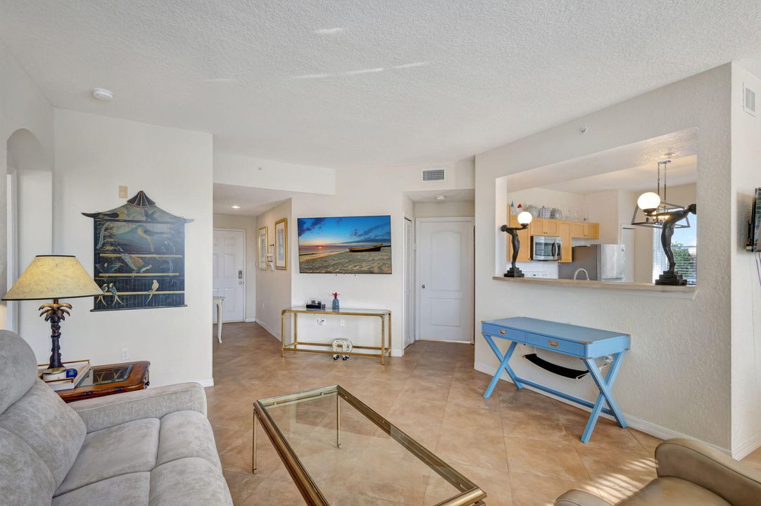 For Rent: $3,500 (2 beds, 2 baths, 1309 Square Feet)