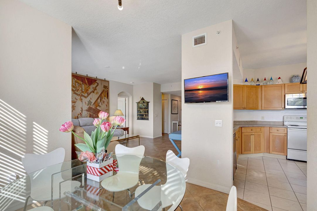 For Rent: $3,500 (2 beds, 2 baths, 1309 Square Feet)