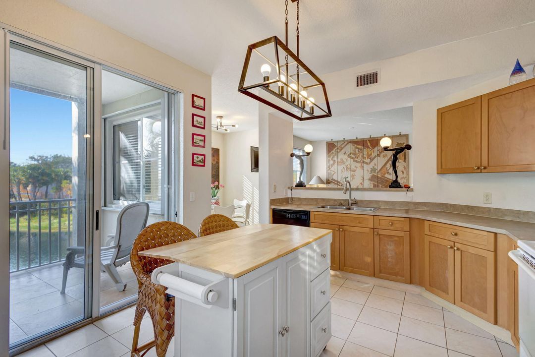 For Rent: $3,500 (2 beds, 2 baths, 1309 Square Feet)