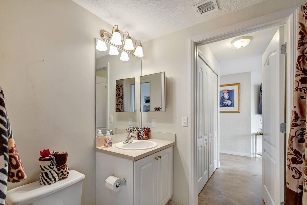 For Rent: $3,500 (2 beds, 2 baths, 1309 Square Feet)