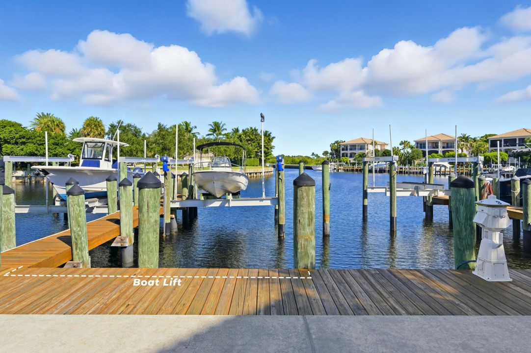 На продажу: $3,349,000 (3 спален, 2 ванн, 2493 Квадратных фут)