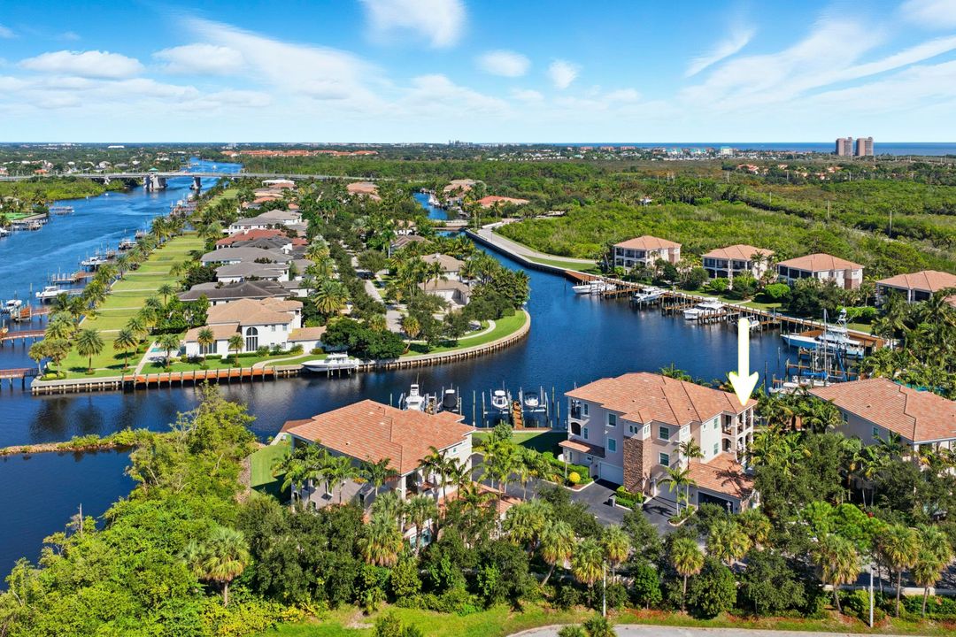 На продажу: $3,349,000 (3 спален, 2 ванн, 2493 Квадратных фут)