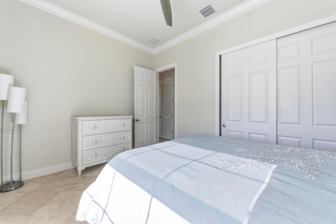 На продажу: $3,349,000 (3 спален, 2 ванн, 2493 Квадратных фут)