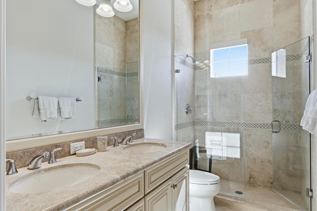 На продажу: $3,349,000 (3 спален, 2 ванн, 2493 Квадратных фут)