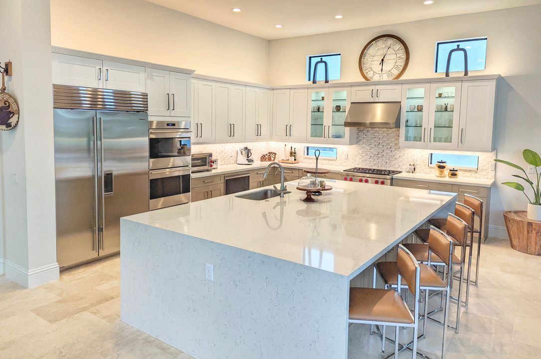 For Rent: $37,000 (6 beds, 6 baths, 7416 Square Feet)