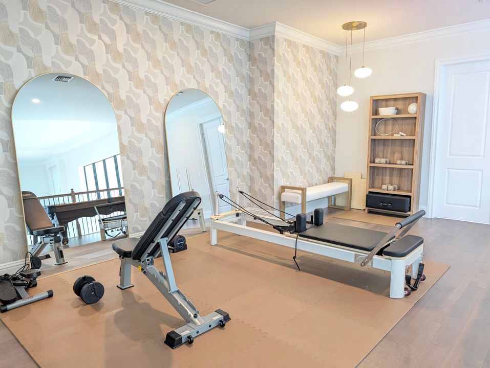 For Rent: $37,000 (6 beds, 6 baths, 7416 Square Feet)