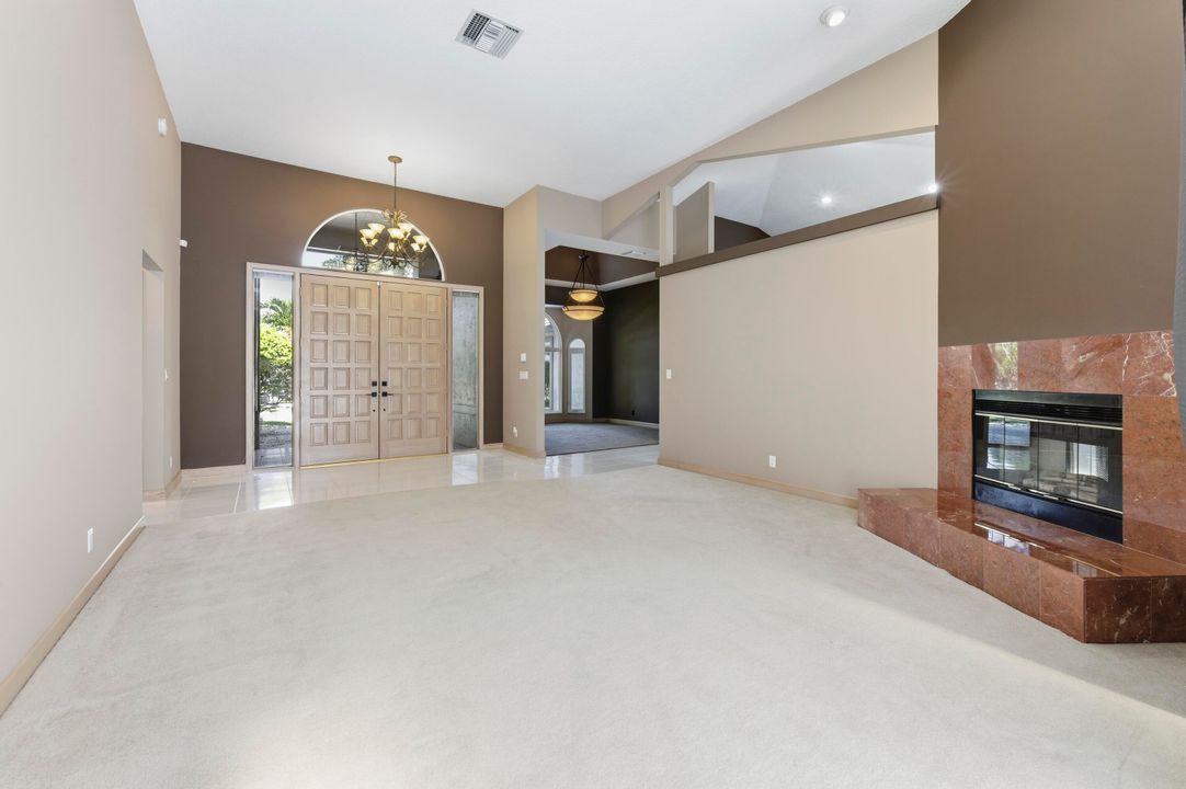 For Sale: $2,100,000 (4 beds, 3 baths, 2847 Square Feet)