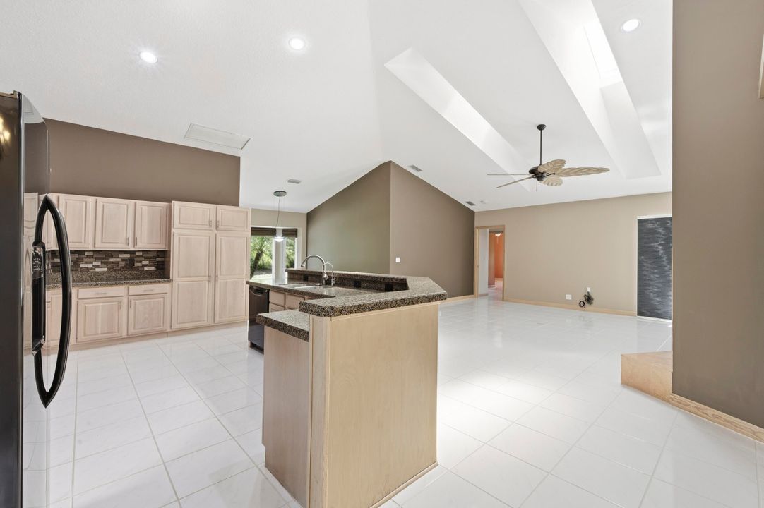 For Sale: $2,100,000 (4 beds, 3 baths, 2847 Square Feet)