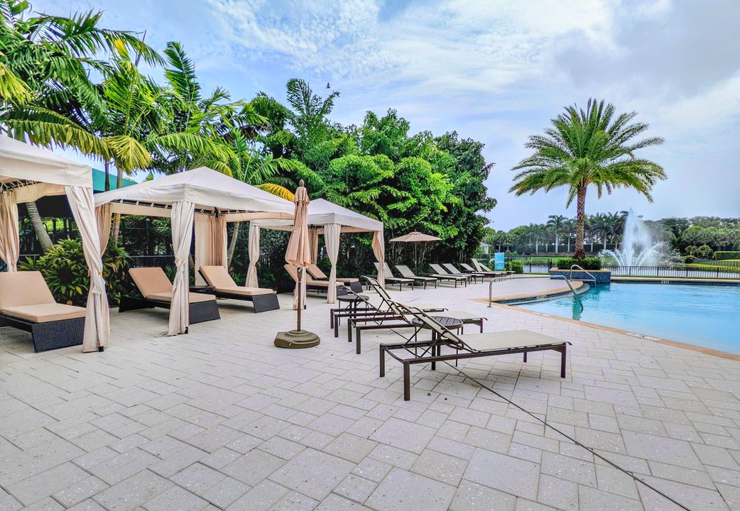 For Rent: $37,000 (6 beds, 6 baths, 7416 Square Feet)