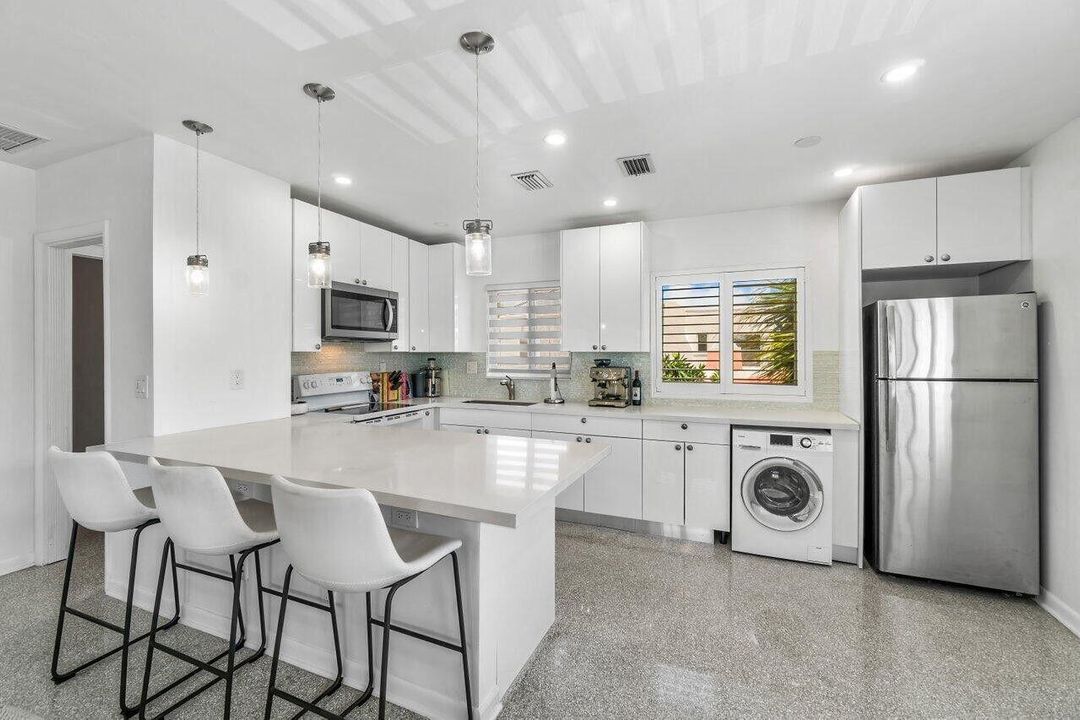 Activo con contrato: $375,000 (1 camas, 1 baños, 644 Pies cuadrados)