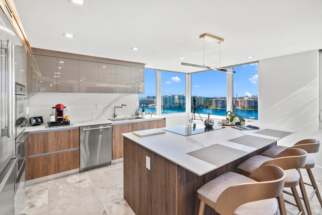 В аренду: $16,000 (2 спален, 2 ванн, 1614 Квадратных фут)