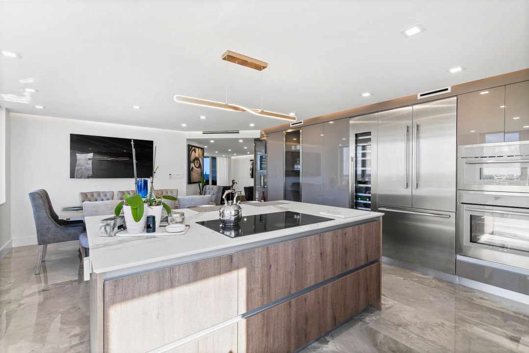 В аренду: $16,000 (2 спален, 2 ванн, 1614 Квадратных фут)